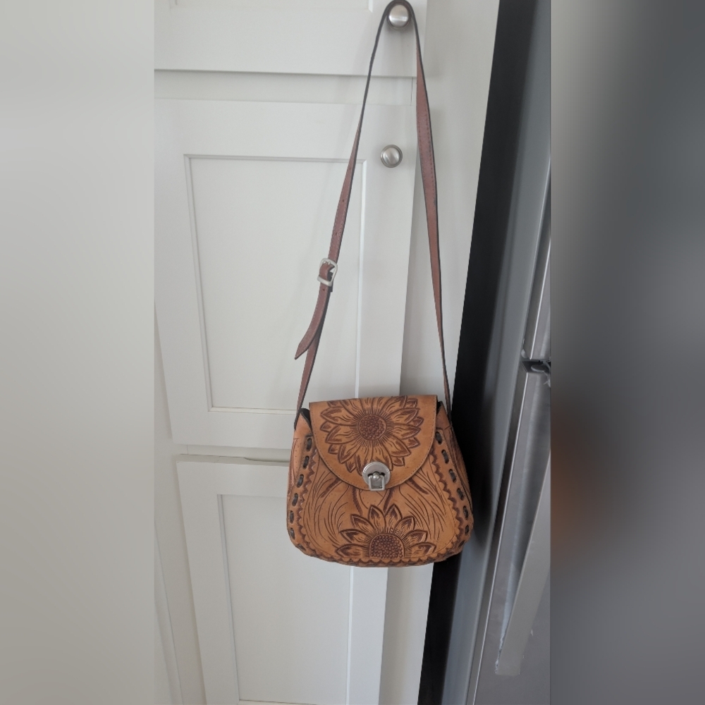 Sunflower Embossed Tan Leather Crossbody Bag Unique Personalized Leather Bag - Picture 5 of 14